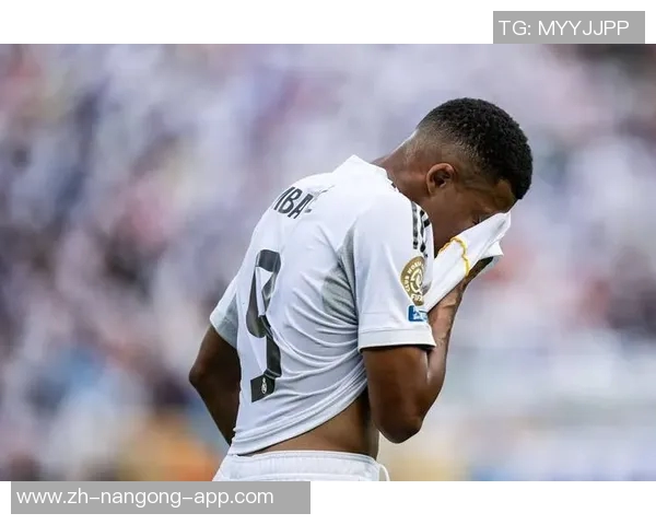 西甲撤销安东尼红牌曼联新星可迎战皇马与姆巴佩争锋